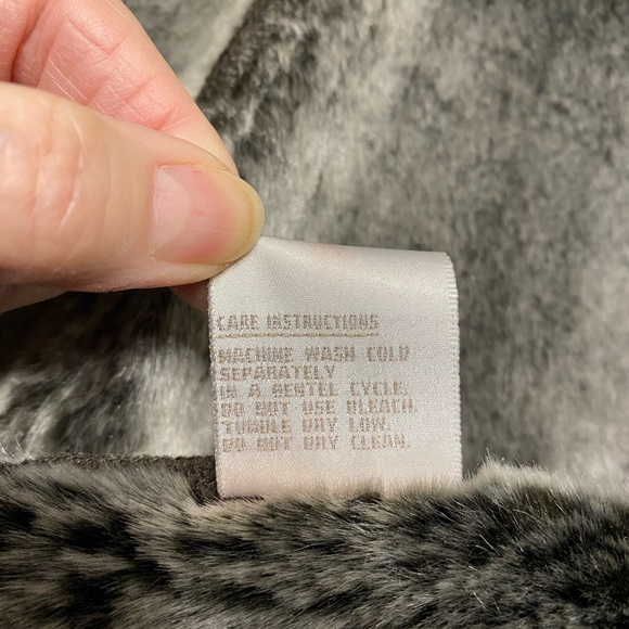 Jones New York Long Faux Suede Jacket with Faux Fur Collar Size M - Picture 6 of 10